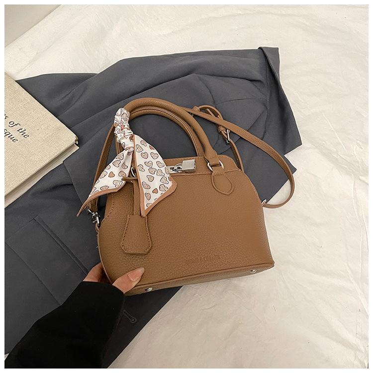 Summer popular small bag women's new fashion versatile messenger bag portable commuter bucket bag