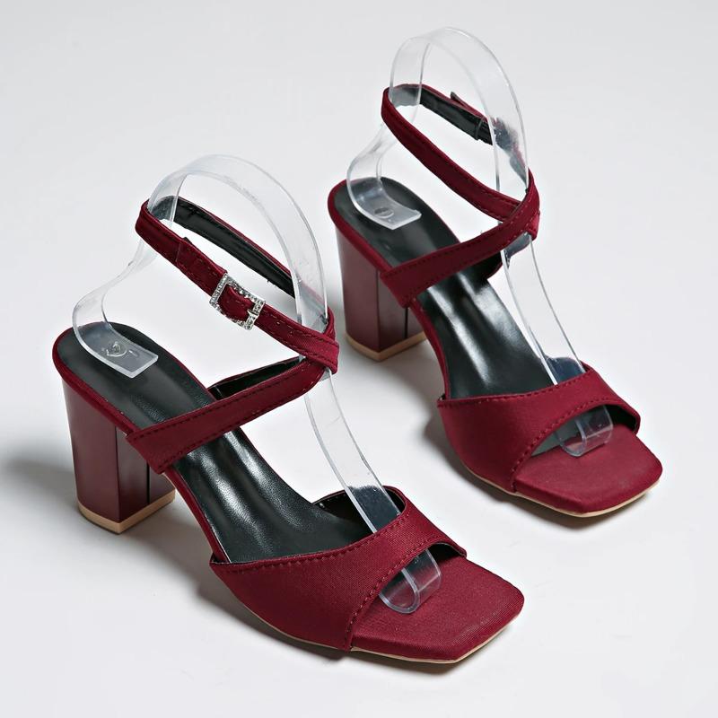 Fashion 2025High Block Heel Wedding Sandals Open Toe Cross Strap Satin Women Heels for Prom Evening Formal Party