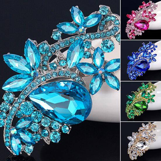 Waterdrop Flower Brosje Pin Rhinestone Crystal Brosjer Bukett Bryllupssmykker
