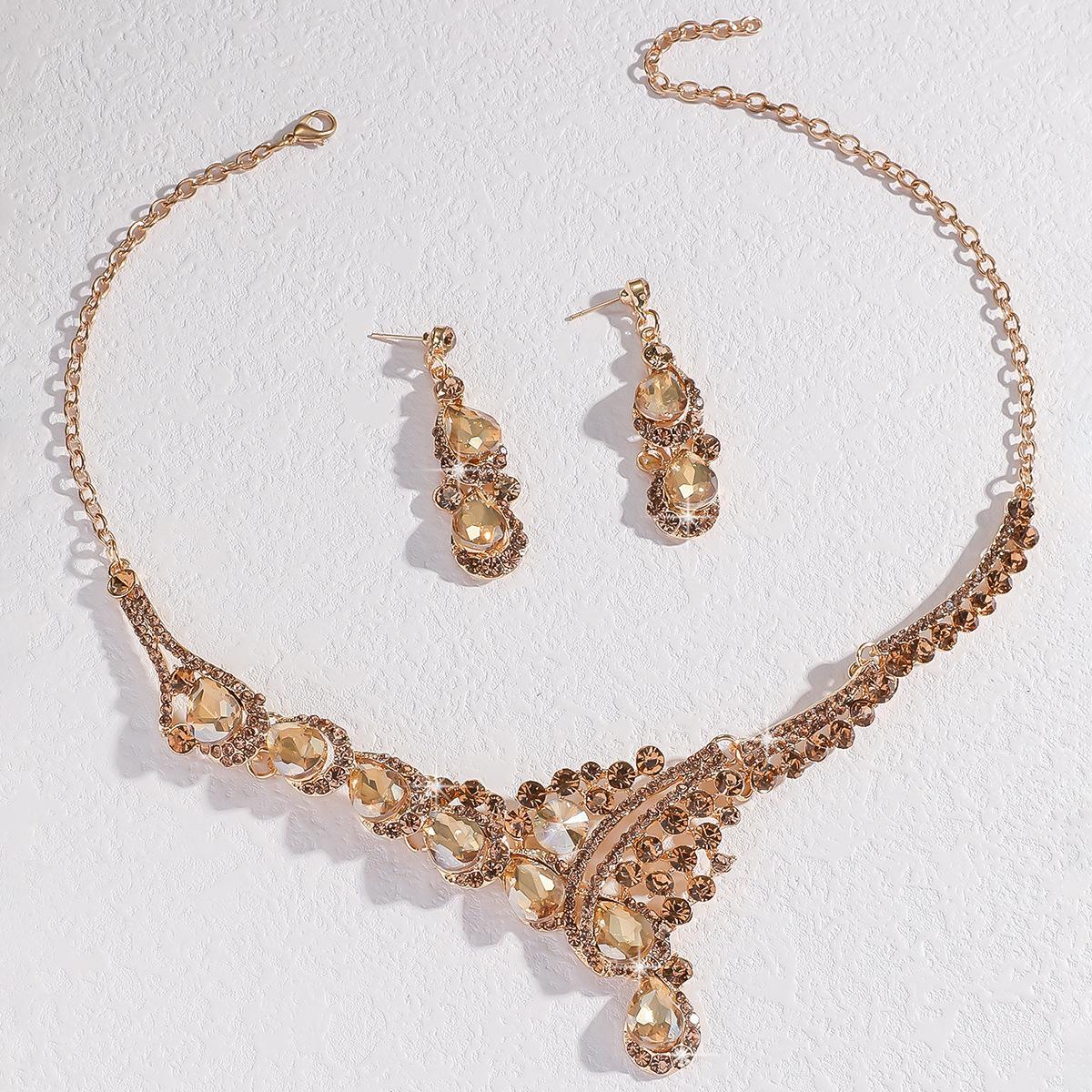 

Комплект из красочного блестящего ожерелья и серег для женщин шампанского