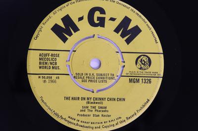 7-Zoll-Schallplatte SAM THE SHAM, PHARAOHS - Hair On My Chinny Chin Chin / (Ich bin MGM1326 MGM RECORDS 1966 UK Rock Gebraucht