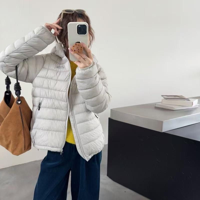 

Модная свободная теплая пуховая хлопковая куртка женская зимняя легкая с капюшоном в корейском стиле M