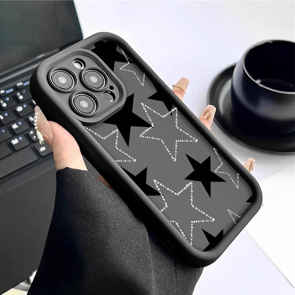 Capa de Celular Preta com Design de Ranhura de Estrela Real para iPhone 14/15/16/17 Pro Max