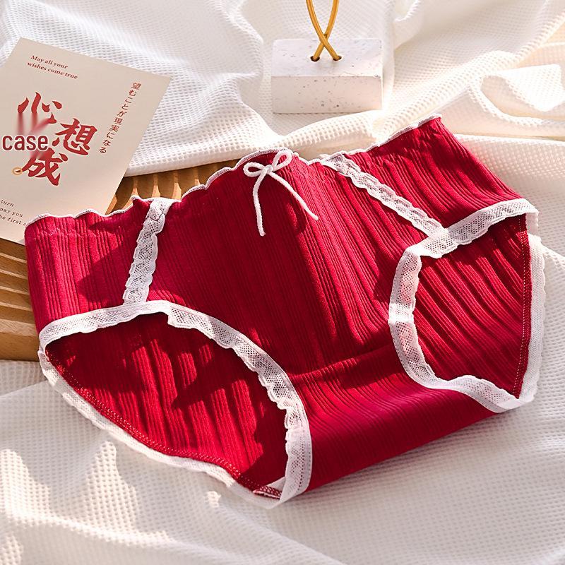 Women's Korean-Style Red Mid-Waist Sweet Triangle Shorts, Plus Size