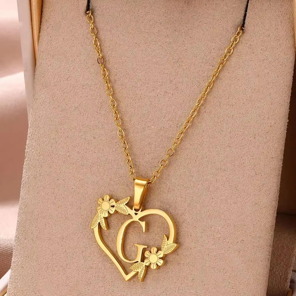 New English Alphabet Heart Pendant Gold Flower Premium Titanium Steel Gold Plated Necklace Clavicle Chain Fresh Woman