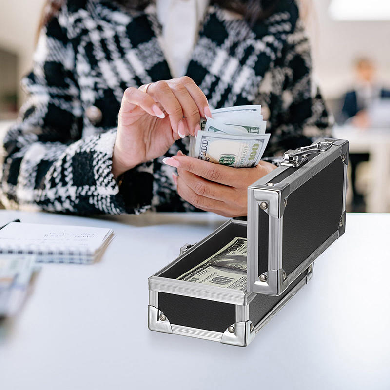 1Pc Aluminum Tool Box Portable Instrument Box Storage Case with Sponge Lining Handheld Impact resistant ToolBox 18x11x5.8cm