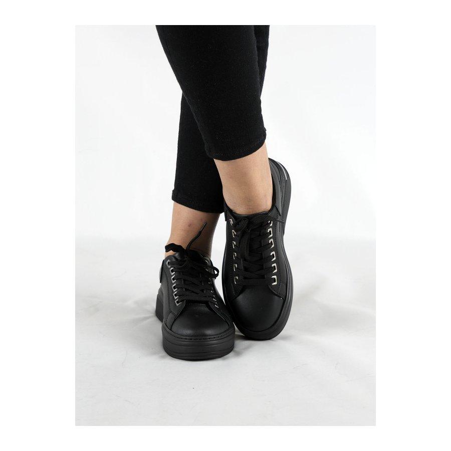 Dámské tenisky z pravé kůže se silnou podrážkou