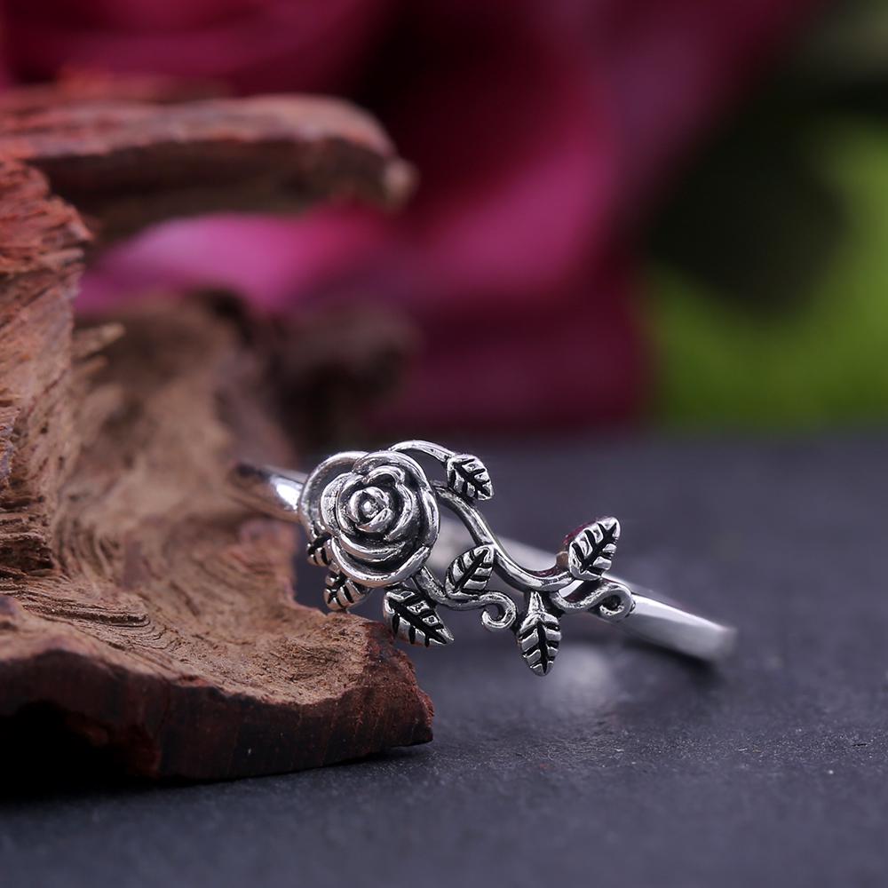 Huitan Silver Color Women Vintage Rings Rose Flower Shaped Party Daily Versatile Finger Accessories Fresh Style Low-key Jewelry