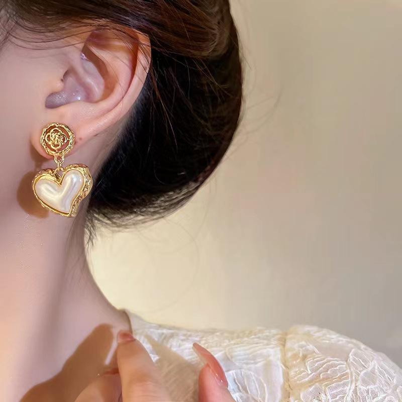 Flower Simulation Pearl Heart Drop Earrings Hollow Out Retro Women Wedding Jewelry Accessories