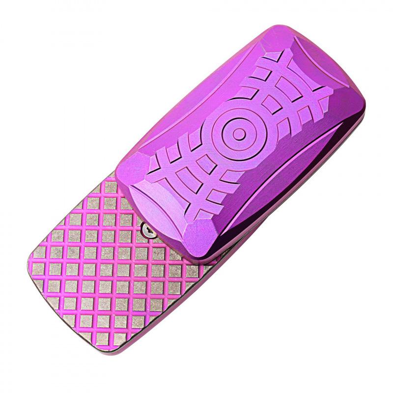 Titanium Alloy Decompression EDC Skateboard Toy - Portable Stress Relief Gadget.