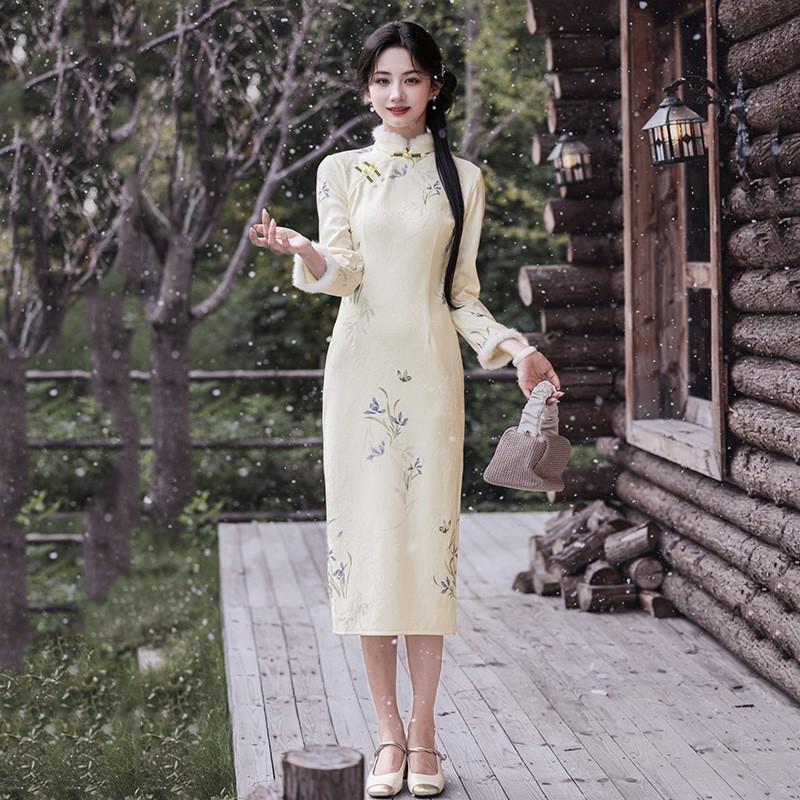 Long Sleeve Winter Cheongsam Dress Women Warm Fleece-Lined Modern Chinese Style Midi Length Stand Collar