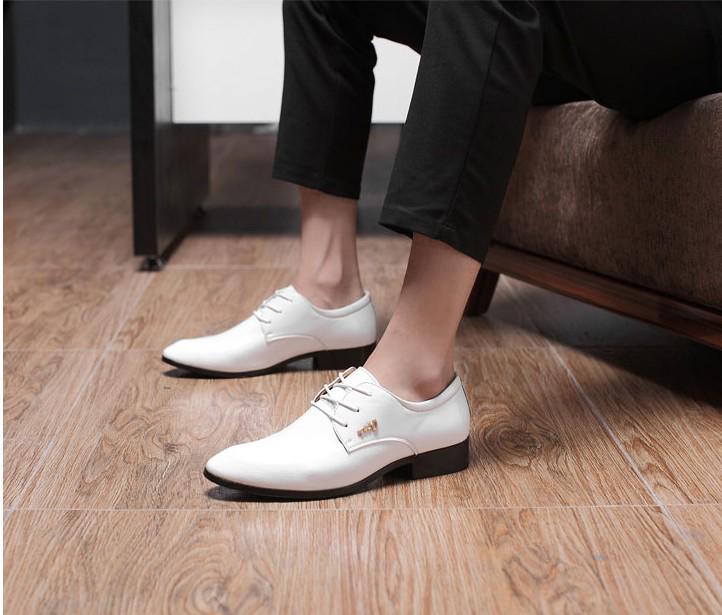 

Новые мужские повседневные остроносые модные кожаные туфли Британские мужские свадебные туфли Four Seasons красивые мужские кожаные туфли 38 белый