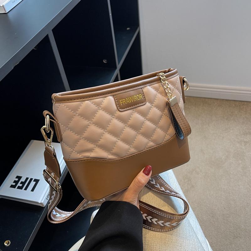 New fashionable and popular contrasting ribbon stray bag versatile shoulder messenger trendy women's bag