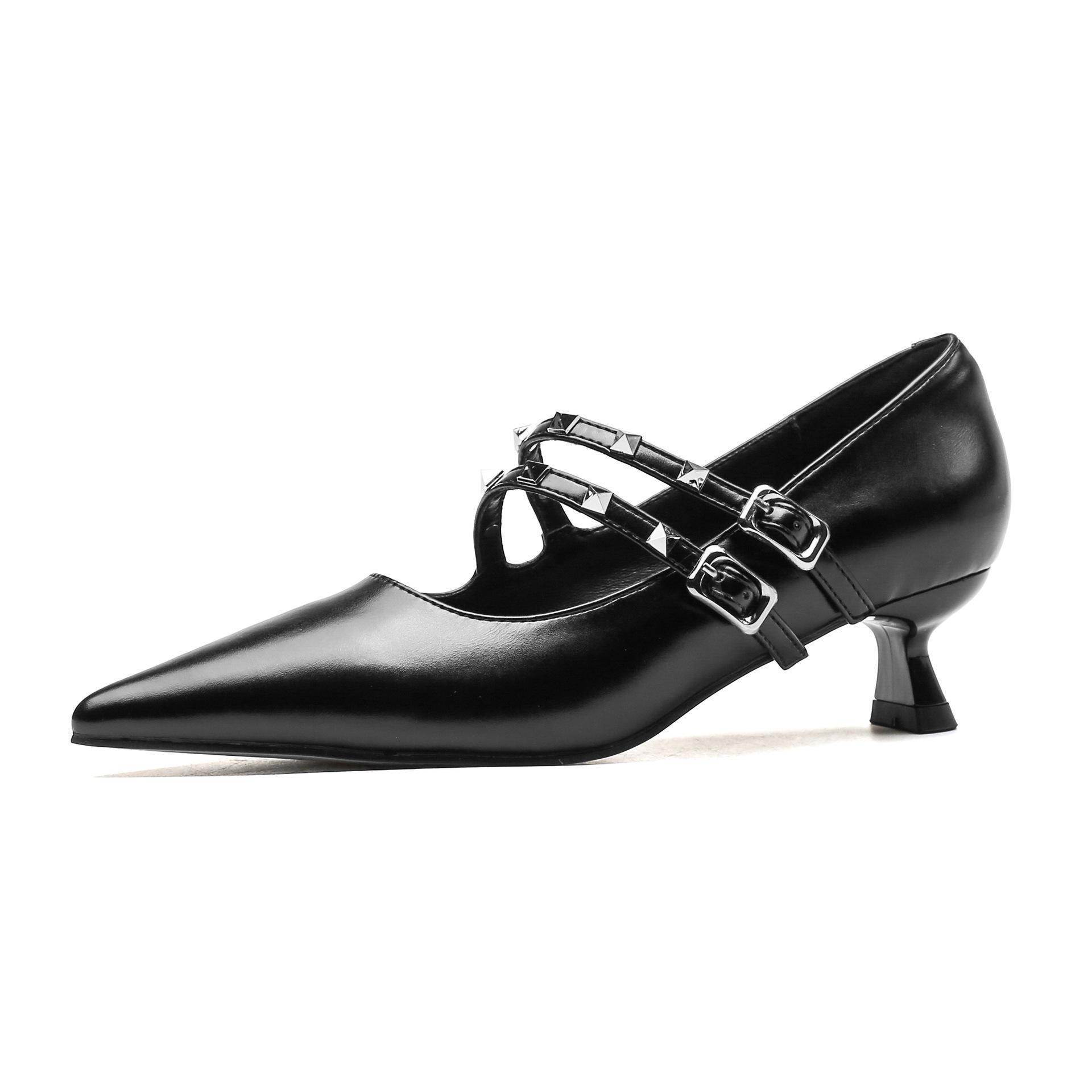 

Temperament Muse fan single shoes 2025 early spring new fashionable rivets one word with shallow mouth thin heel pointed high heels women 34 чорний