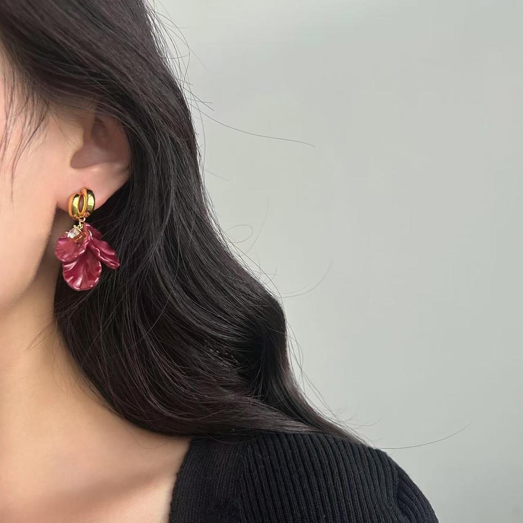 French Romantic Petal Fringed Earrings, Stud Earrings, Ankola Red Autumn And Winter Unique Light Luxury Niche Design Earrings