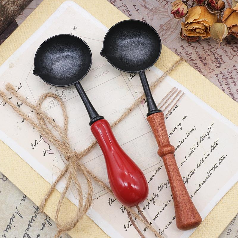 Sealing Wax Non-Stick Spoon Anti-Hot Wood Handle Retro Wax Stamping Spoons Fire Paint Melting Firing Stamp Metal Tool