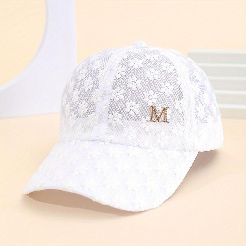 

1 шт. Элегантная кружевная бейсболка с цветочным узором, дышащая, легкая, с застежкой-кнопкой, идеально подходит для городского стиля, модная, белая с золотой вышивкой M белый