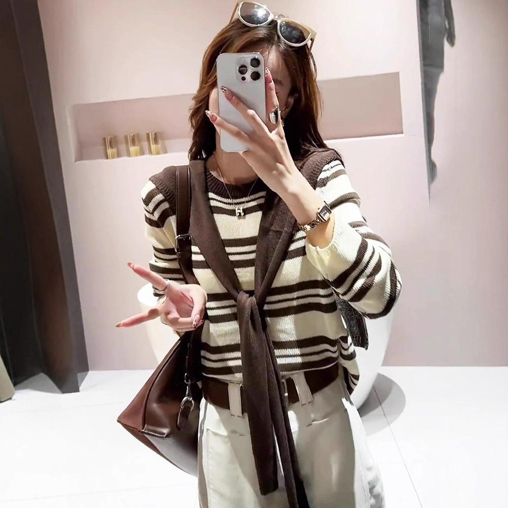 Autumn striped crew neck shawl fake two-piece knitted sweater women s new versatile loose lazy autumn top average size
