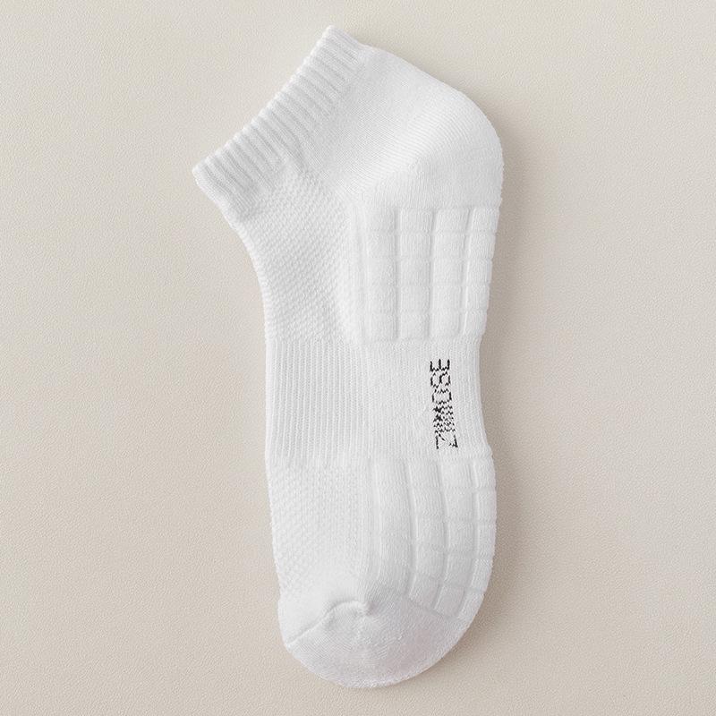 Men s and Women s Thick White Basketball Socks - Mid-Calf Length with Cushioned Towel Bottom