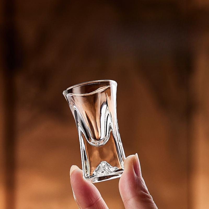 6pcs Sets Iceberg Bottom Wine Glass Creative Baijiu Cup Transparent Liquor Cup Drinkware Shot Glass Bar Exquisite Wine Glasses