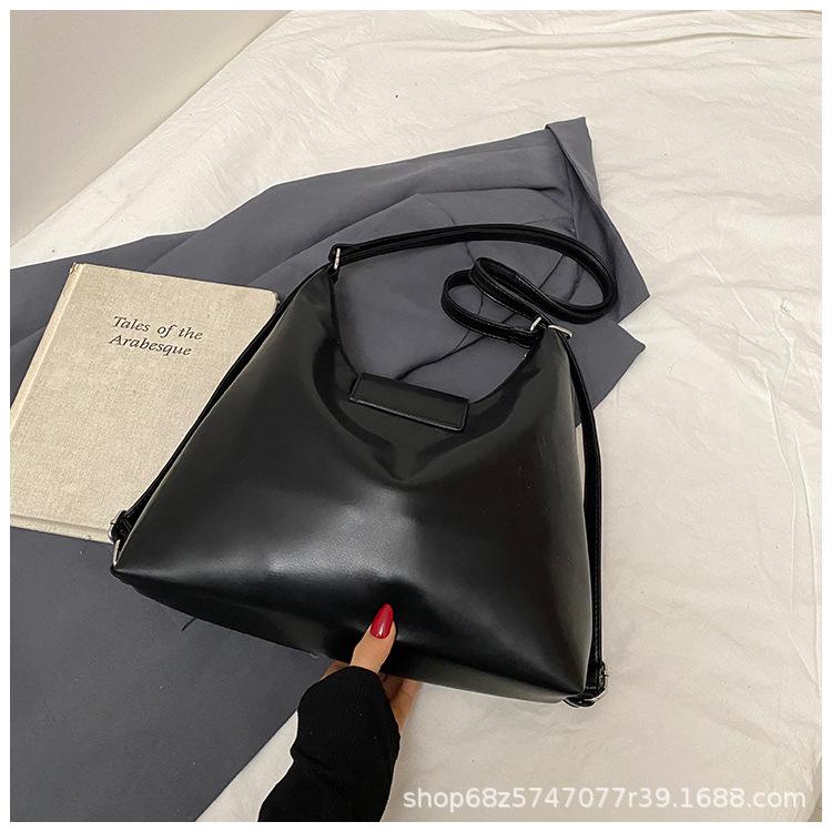 Niche Design Backpack Women's 2025 New Large-capacity Commuter Tote Stray Bag Multi-purpose Shoulder Underarm Bag