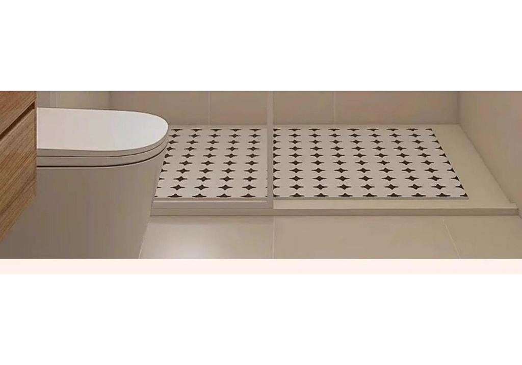 Children's Anti-Slip Shower & Bathroom Floor Mat