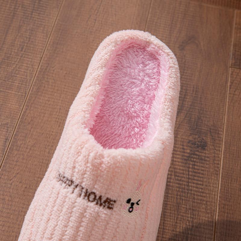 Pantoufles en coton automne et hiver couple pantoufles d'intérieur chaussures d'intérieur chaussures en coton chaud coton antidérapant traîne automne et hiver