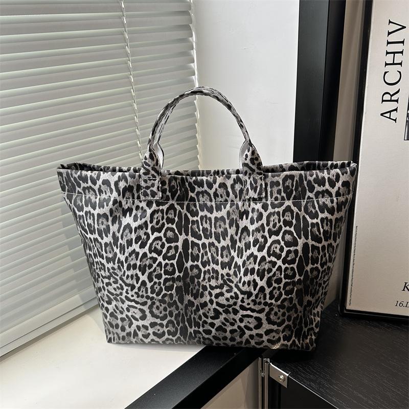 European and American Retro Leopard Print Large Capacity 2025 New Casual Simple Fashion Commuter Portable Shoulder Tote Bag Women