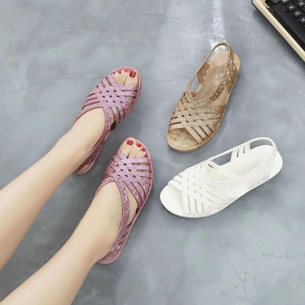 Dámské lehké protiskluzové prodyšné PVC sandály: Ideální pro letní svrchní oblečení