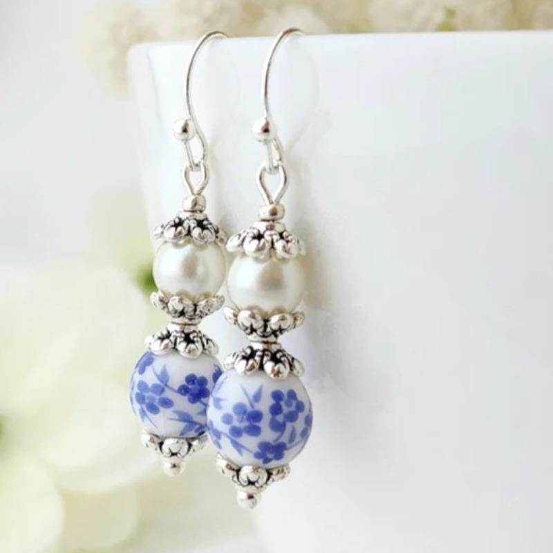 

2 Pieces of Blue Color Patterned Imitation Pearl Pendant Earrings, Ladies Elegant Temperament Holiday Accessories Zircon
