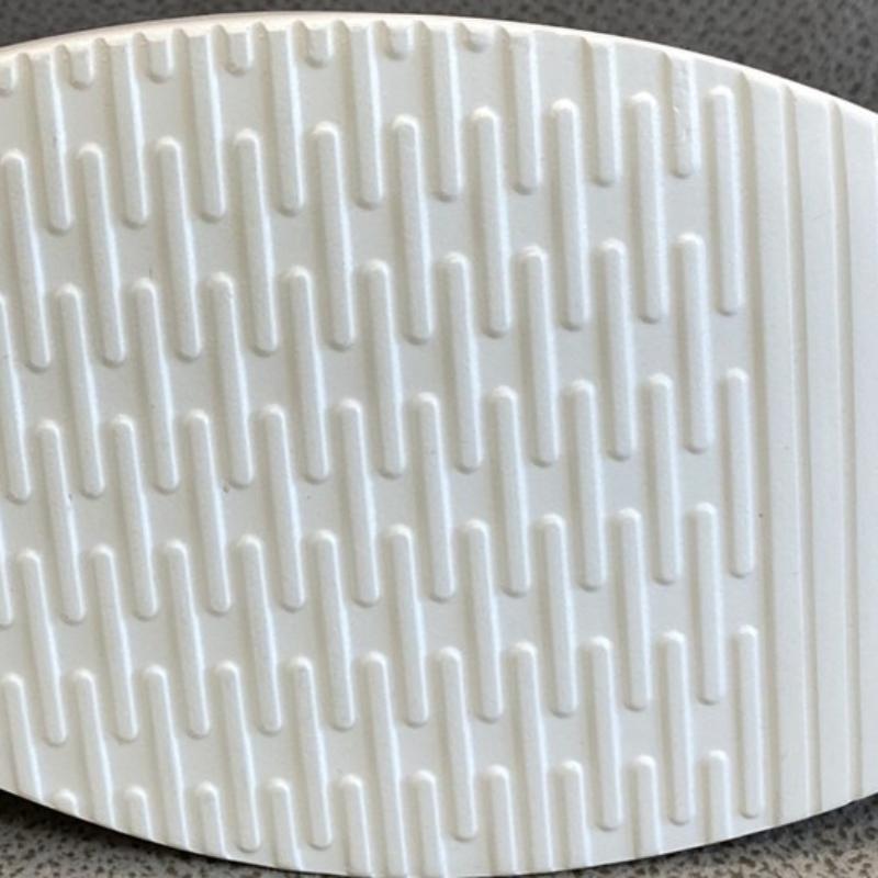 Men's Platform Leather Casual Shoes Spring Popular Comforts Men Skateboard Shoes Student Small White Shoe Fashion Tenis Sneakers