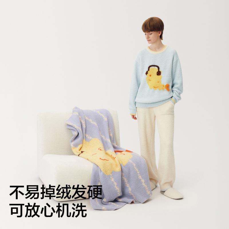 BANANA IN Blankets, Throw & Fleece Blankets 10704470071