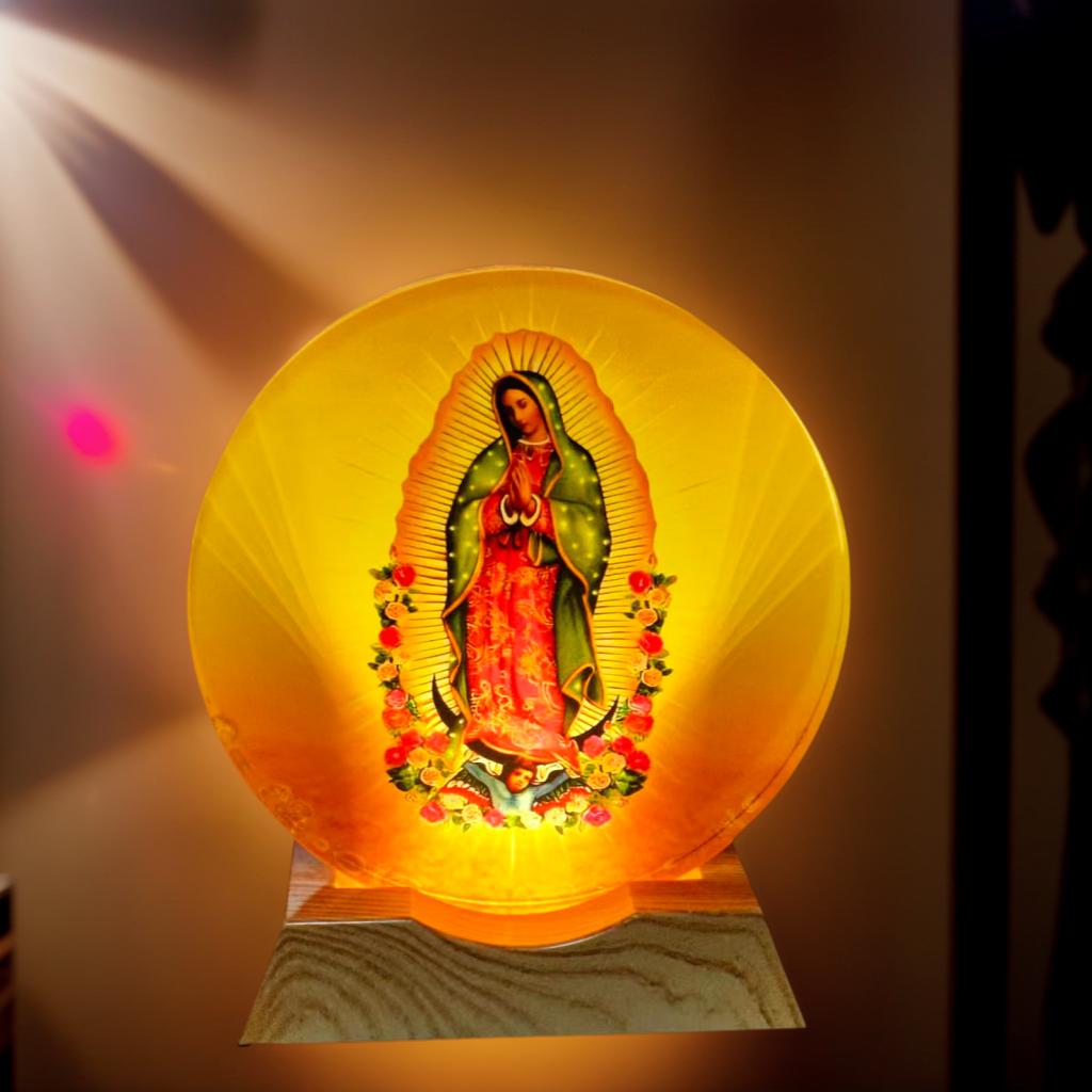 

1pc Virgin Mary holding the small night lamp is suitable for Ramadan lovers, Mother s Day, Easter, New Year celebrations, bedroo Virgin Mary holding&USB Plug