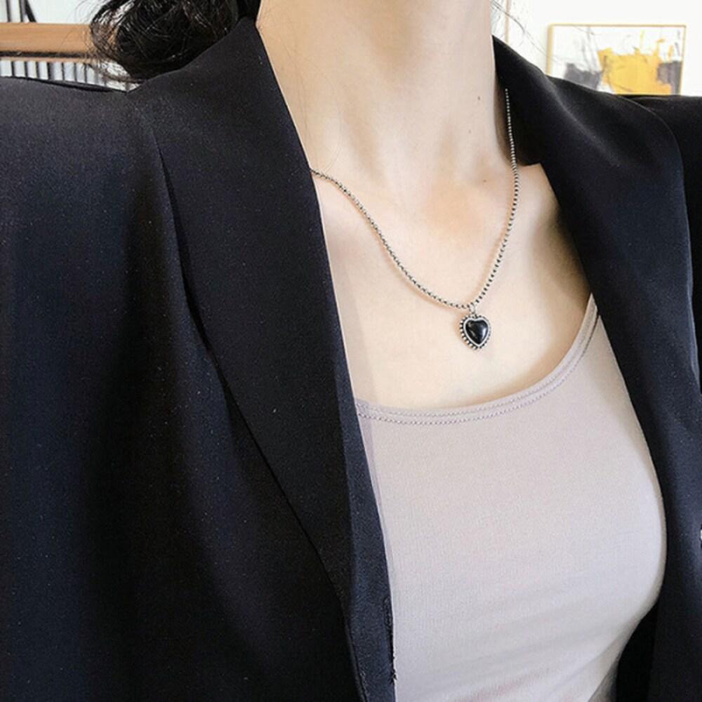 [S] Black Heart Pendant Fashion Necklace_Ih