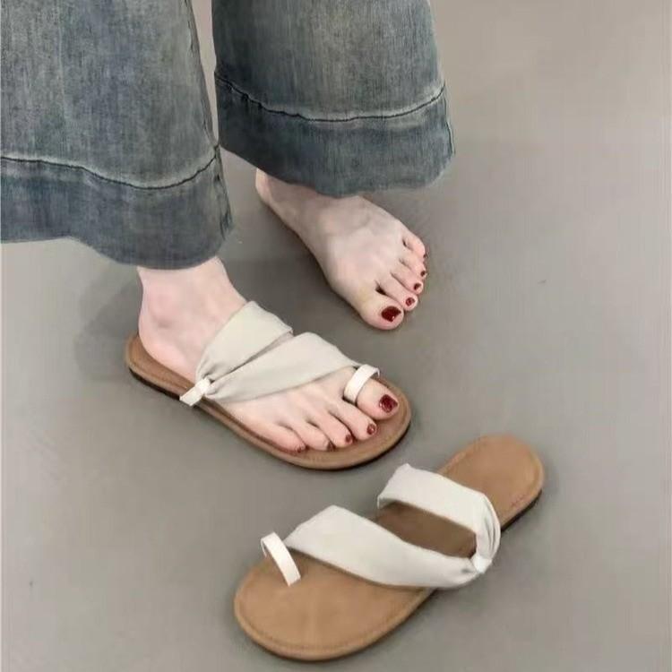 Soft-soled Roman sandals 2025 new Korean version of toe vacation beach shoes flat-soled cool slippers women's summer wear