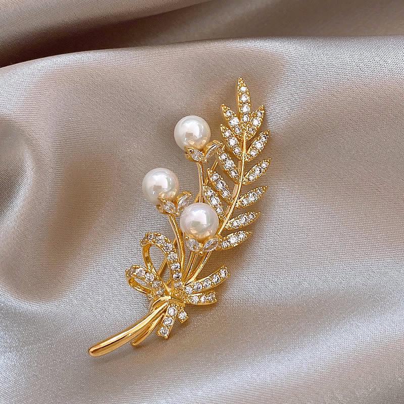 Chic Butterfly Brooch for Women - High-End Fashion Corsage