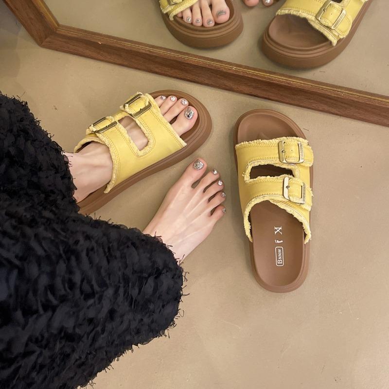 Thick-soled slippers for women to wear summer new fashion with skirts holiday wind beach one-word cool slippers