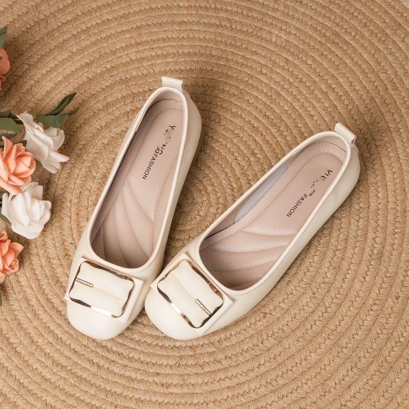 Soft Leather Shallow Mouth Single Shoes 2025 New Spring and Autumn Thick Heel Square Head Beanie Shoes Women's Soft Sole Low Heel One Pedal Mother Sho