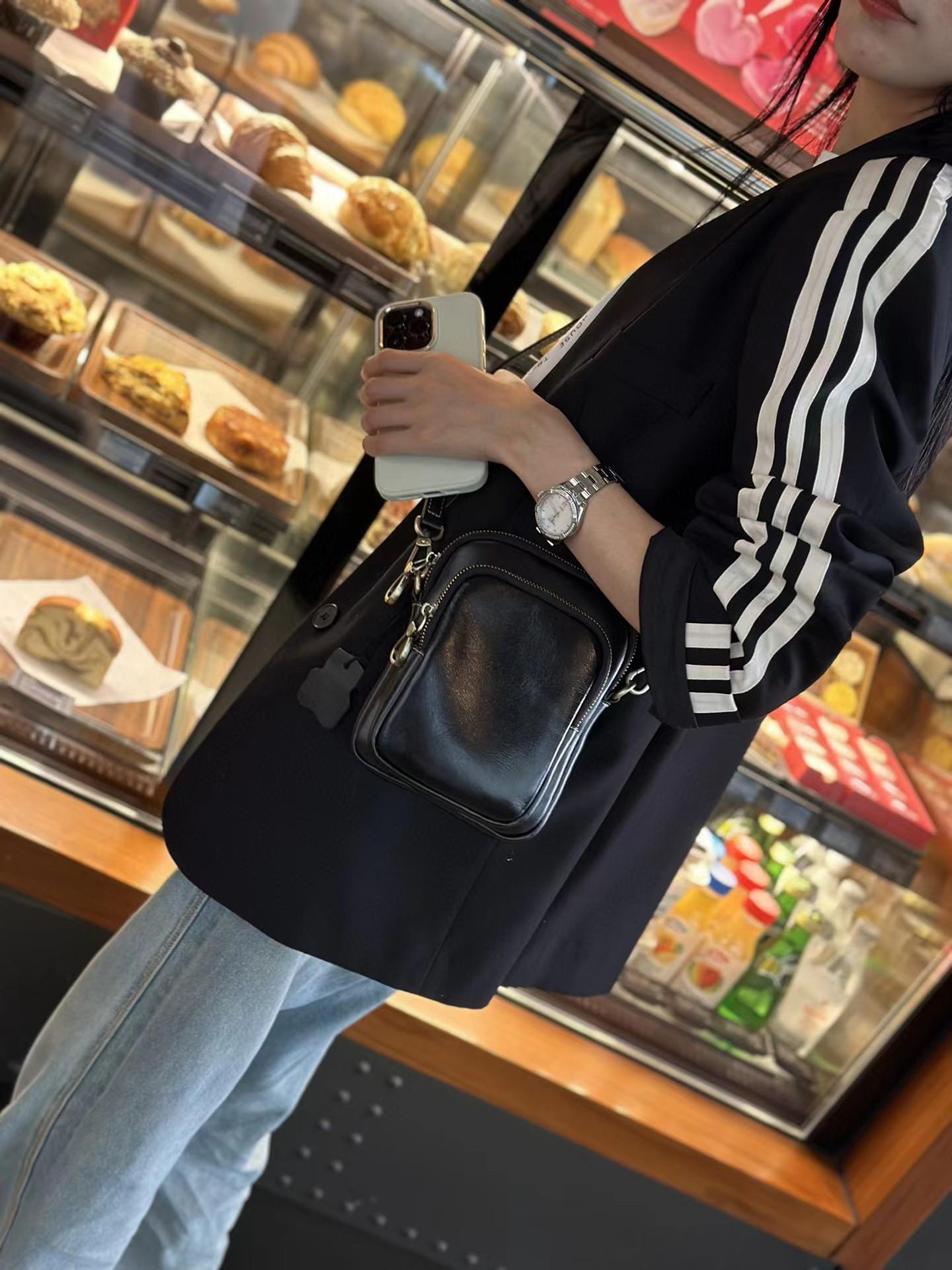 Новая женская сумка-мессенджер 2025