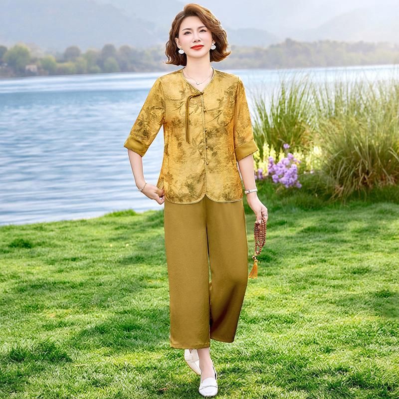 

Chinese Style Summer Two-Piece Set for Middle-Aged and Elderly Women – Three-Quarter Sleeve Shirt and Pants 5XL [150-165 lbs]