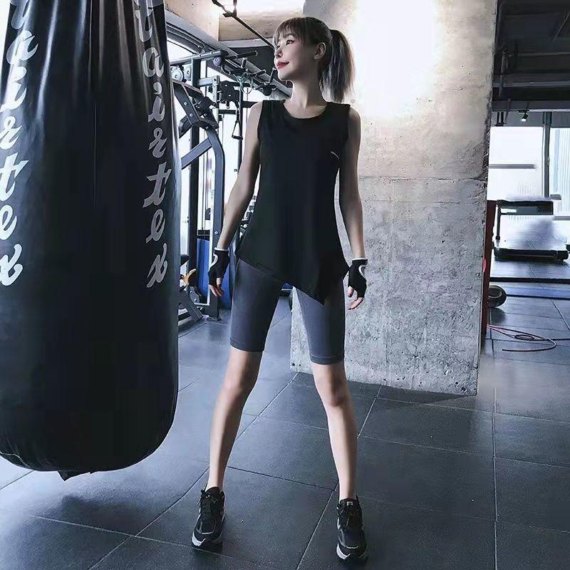 Women's Quick-Dry Yoga Vest: Breathable, Loose-Fit Summer Blouse for Training & Fitness