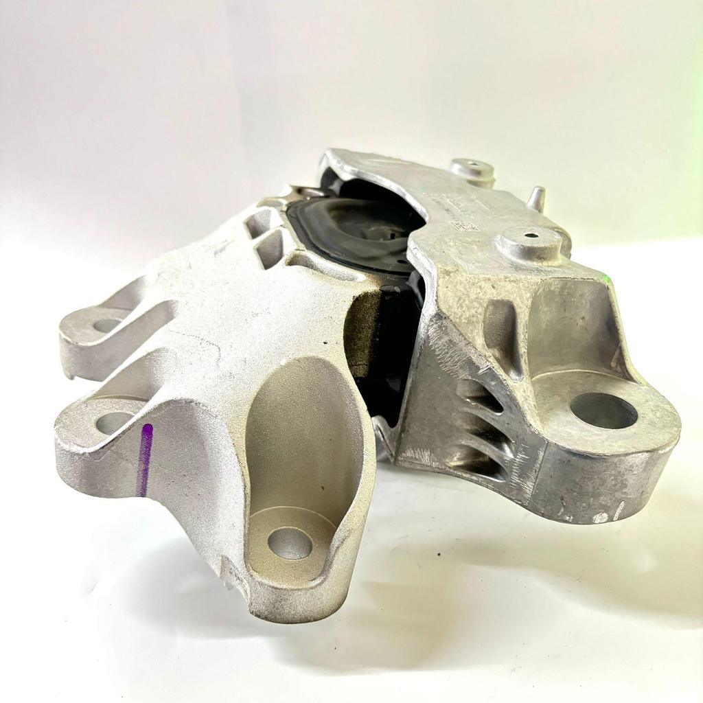 Engine Mount Rubber for Ford CTE/MXJ/LM Models - LX617M121LC Metal Shock Absorber Bracket