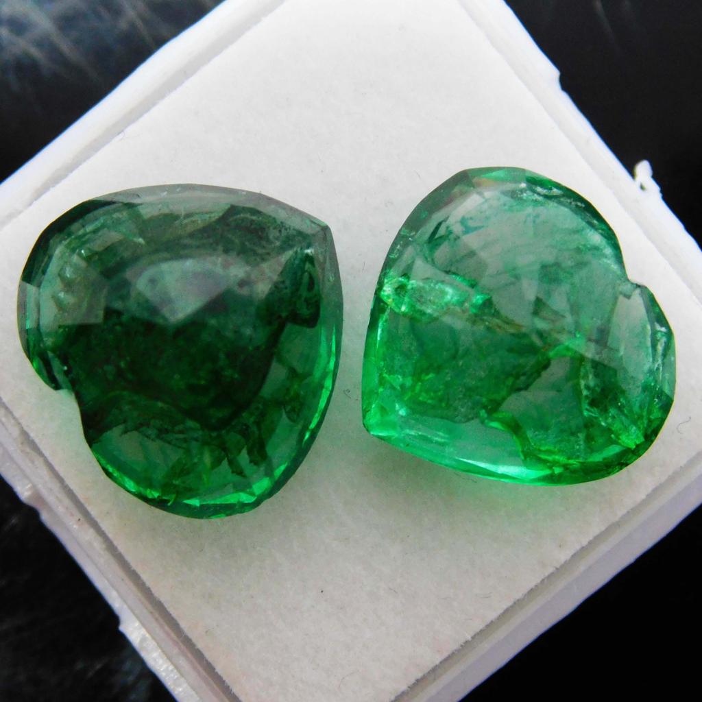 Heart Cut Pair Natural Emerald 18.56 Carat CERTIFIED Colombian Loose Gemstone