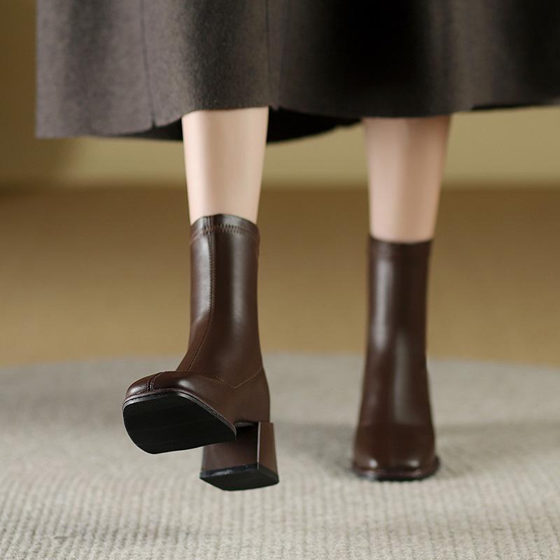 Leather short boots women's thick heel autumn and winter new medium heel high heel boots brown small thin boots
