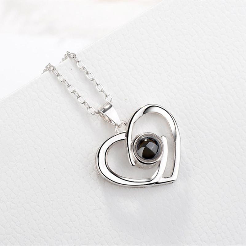 Colier cu Proiecție în Formă de Inimă Lanț Claviculă 100 de Limbi