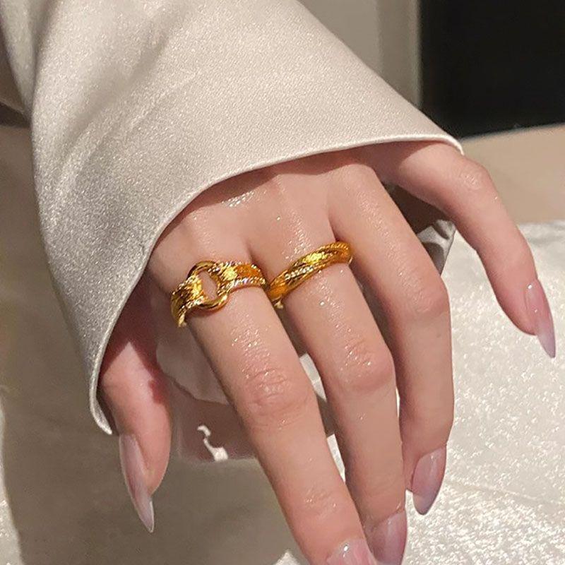 Women's Gold Twist Brushed Ring - Niche Retro Design, High-End Versatile Index Finger Ring