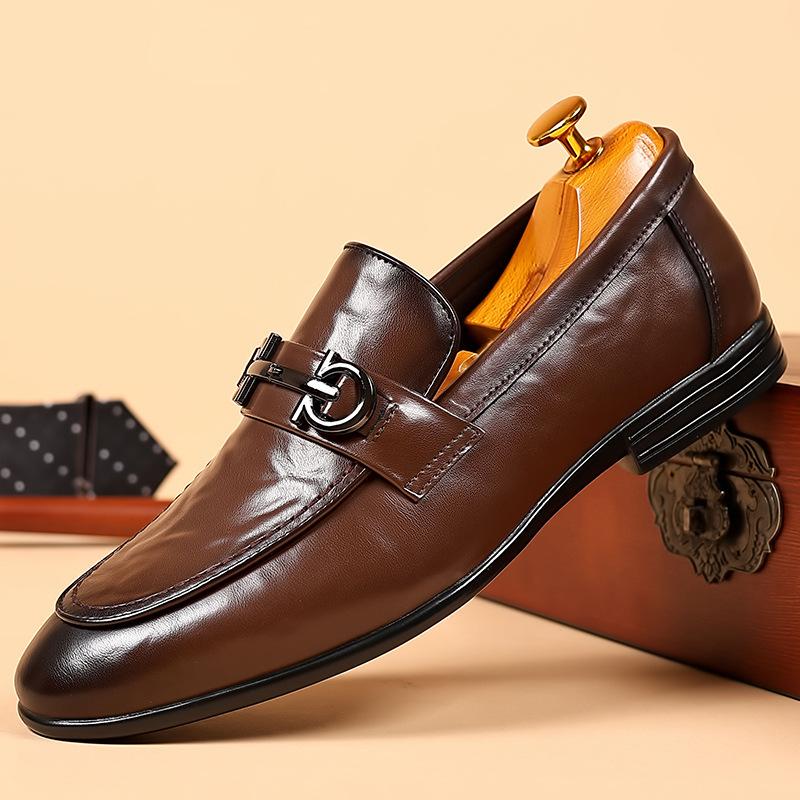 Neue koreanische Version von Business-Formal Herrenschuhen Herren Freizeitlederschuhe Britische bequeme vielseitige atmungsaktive Slipper Herrenlederschuhe