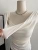 Unregelmäßiges Plissee-Off-Shoulder-Kuhhals-T-Shirt - Sommer 2024