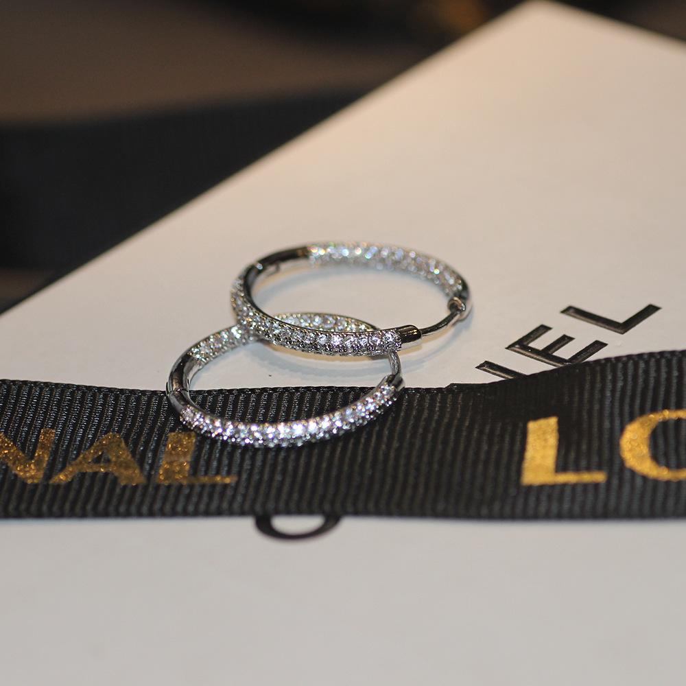 High-Quality Diamond Paved Hoop Earrings – Small, Niche, Luxury Feel Ear Jewelry