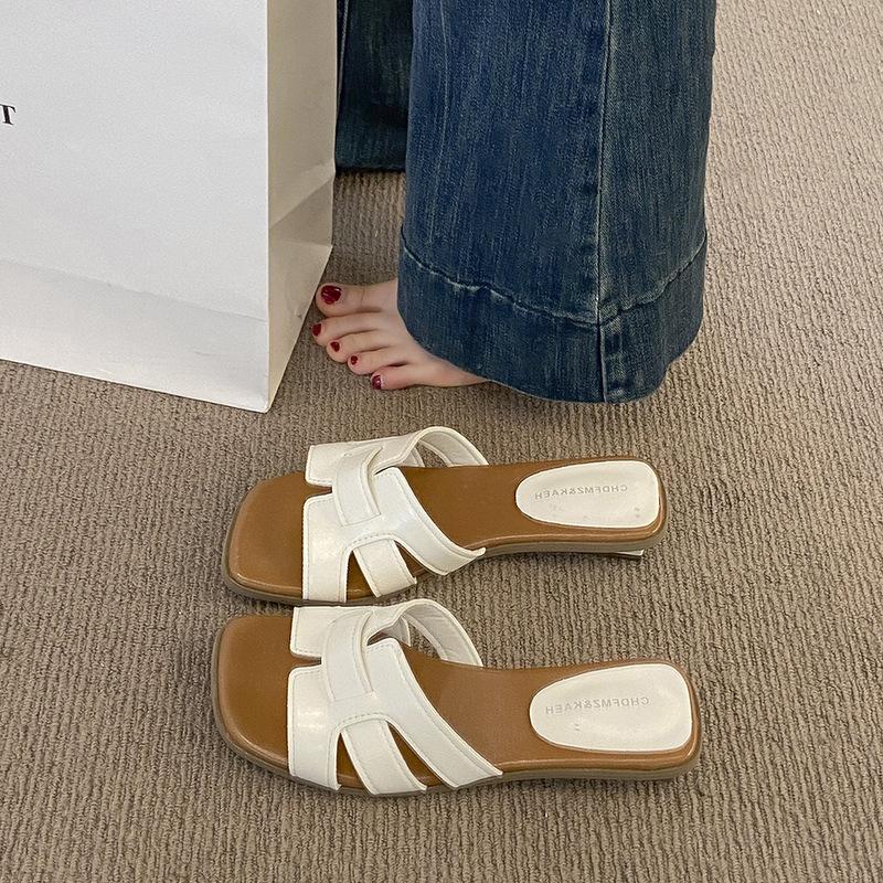 Korean Version of Xiaoxiangfeng Soft-soled Cool Slippers, Wearing Versatile Fashion with Skirt Slippers 2025 Summer New Beach Shoes